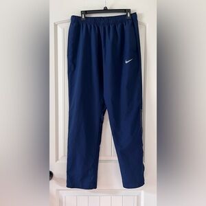 Nike Men’s XL Track And Field Running Podium Pants Blue zippered Legs Basketball